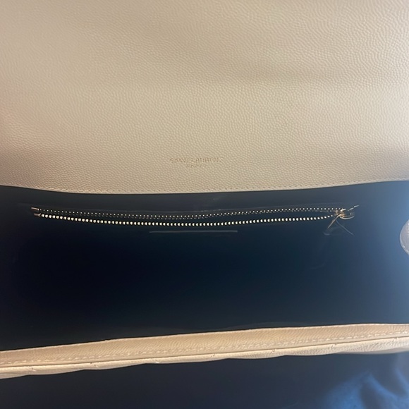 *LIKE NEW* Saint Laurent Large Monogram Matelasse Shoulder Bag in Nude Powder - Picture 3 of 8